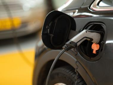 Амбициозният план на Байдън за електрическите автомобили