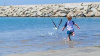 Децата вече ще влизат в България без COVID тестове