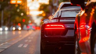 Драстичен ръст на продажбите на нови коли през април