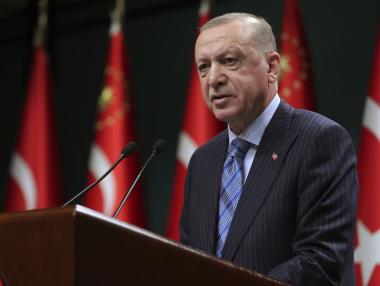 Ердоган обезцени лирата с нови рокади в централната банка