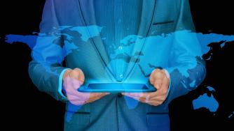 ЕК влиза в битка с дезинформацията с нов Кодекс за поведение