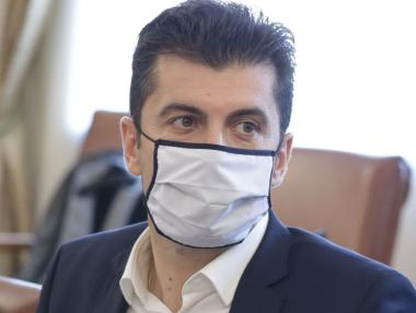 Петков уволнява двама от Надзорния съвет на ББР