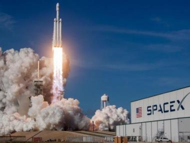 Starship на Илон Мъск ще лети до Марс от площадки в океаните