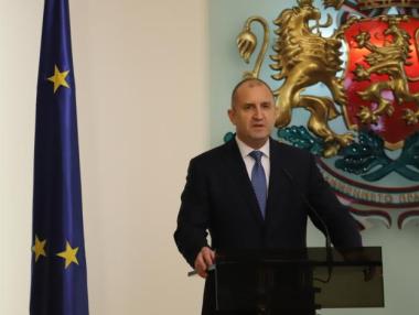 Радев: Да се говори днес е лесно и безопасно