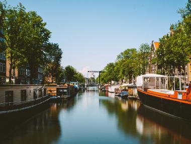 Българите вече влизат в Нидерландия без тест и карантина