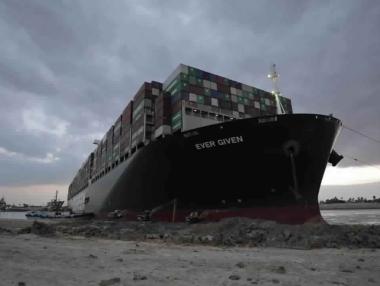 Застрахователят на Ever Given оспорва обвиненията на оператора на Суецкия канал