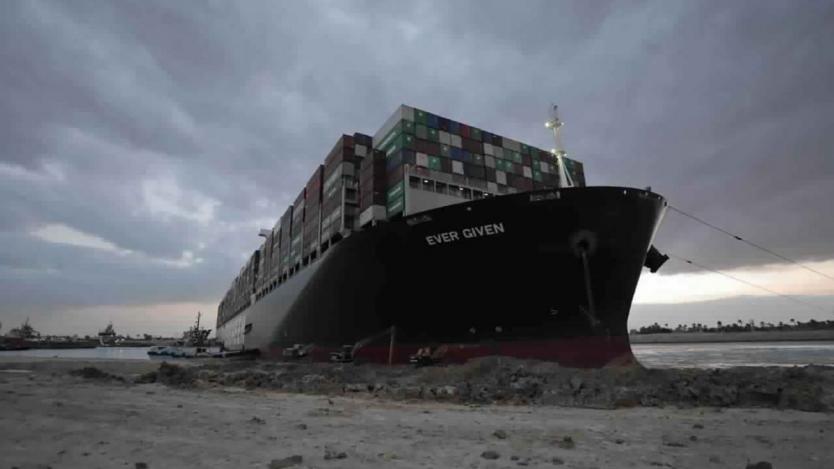 Застрахователят на Ever Given оспорва обвиненията на оператора на Суецкия канал