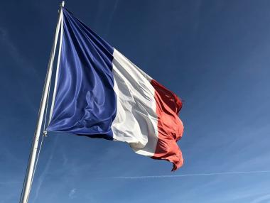 Ваксинираните граждани на ЕС влизат във Франция без PCR тест