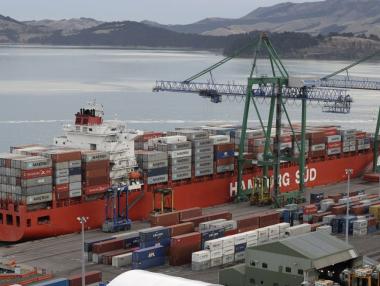 Китай постигна огромен ръст на износа, но се очакваше повече