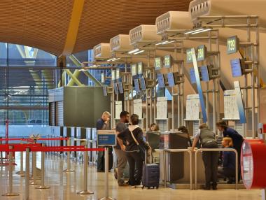 Испания разхлабва мерките за пристигащите от България