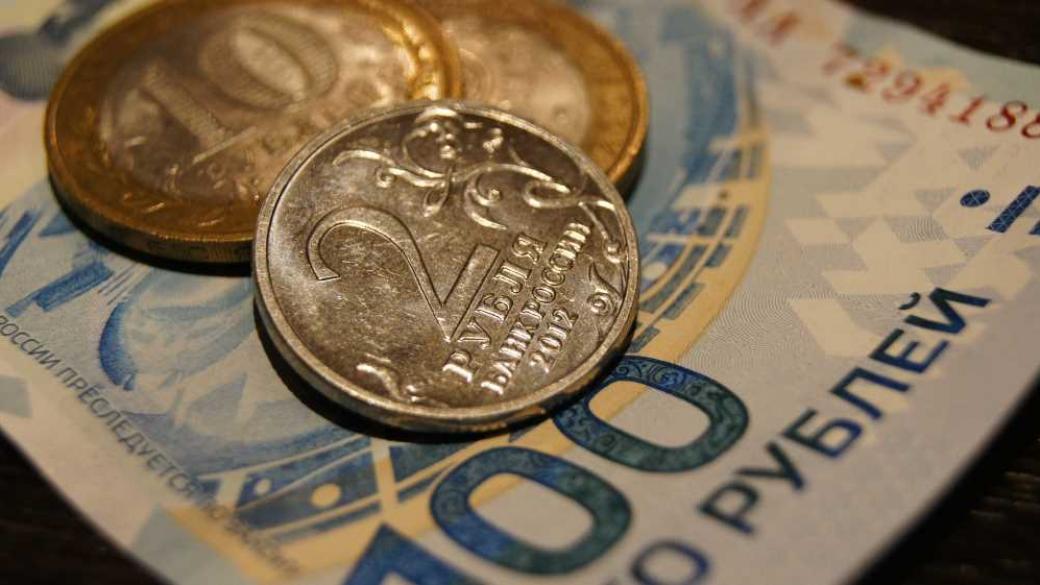 Турската лира и рублата спечелиха от отслабването на долара