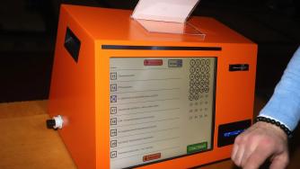 ЦИК се отказва от допълнителните 1500 машини за гласуване