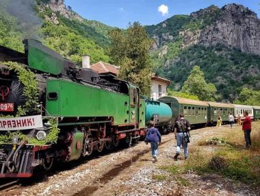 БДЖ пусна билети за атракционно пътуване с теснолинейката