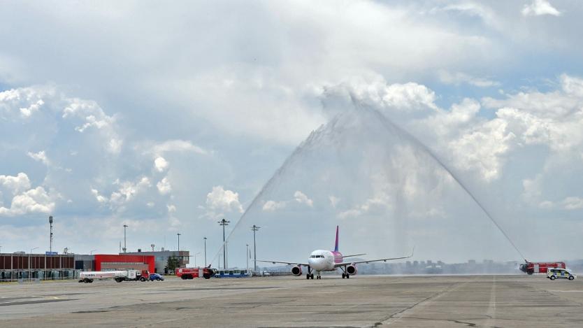 Wizz air откри първата си база в Бургас
