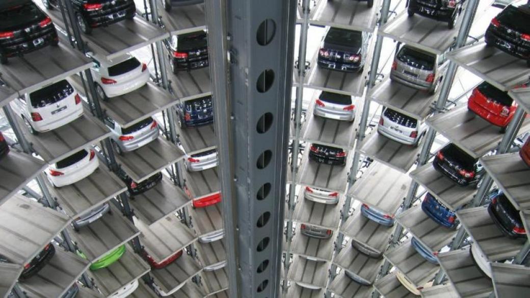 Внезапен спад на автомобилните продажби в Китай
