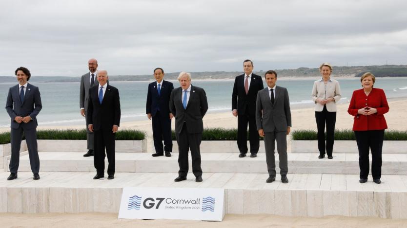 Г-7 в ролята на Голям Торбалан