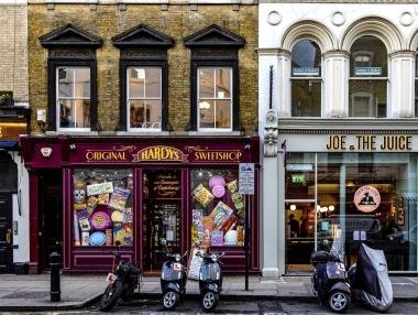 Островът удължи забраната за принудително изгонване на бизнес наематели