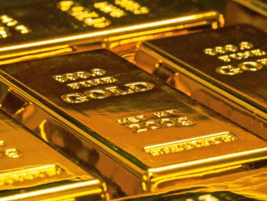 Вярата в долара поведе златото надолу