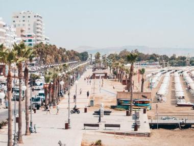 Кипър отменя още изисквания за пристигащите от България