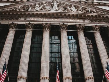 Златото отчете най-слабия си месец от 5 години