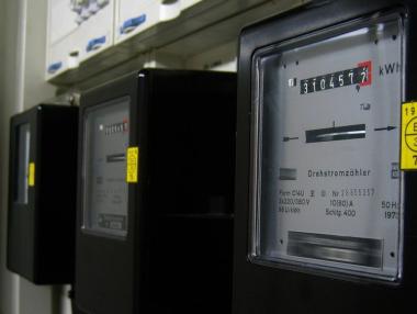 От днес цената на тока скача с 4.4.%, на парното – средно с 16%