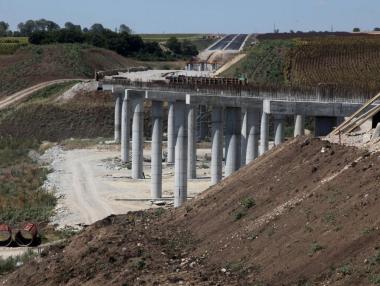 Вечерни новини: „Хемус“ реално не се строи; ББР кандидатства за 1.7 млрд. лв.