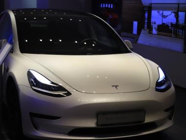 Tesla с рекордни продажби през второто тримесечие