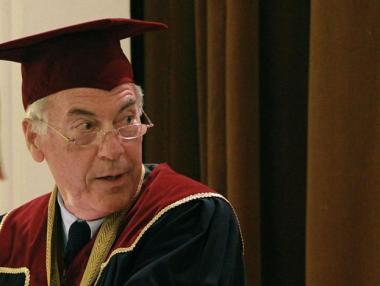 Ханке: Планът за влизане в еврозоната е пародия и мирише на измама