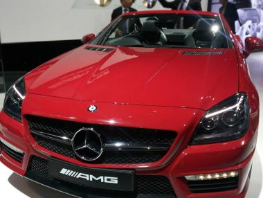 Mercedes-Benz изважда луксозните си марки в отделна група