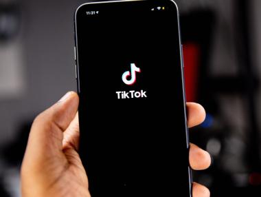 TikTok пусна функция за кандидатстване за работа
