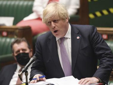 Отпада карантината за пристигащите в Англия ваксинирани пътници