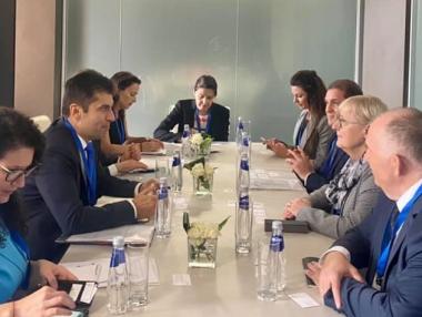 Кирил Петков се срещна с представители на Google и Amazon