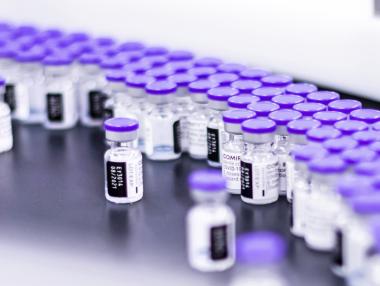 Някои хора в Израел ще получат по трета доза Pfizer