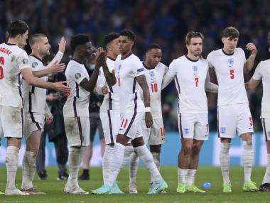 Facebook и Twitter ще налагат санкции срещу расистки постове към отбора на Англия