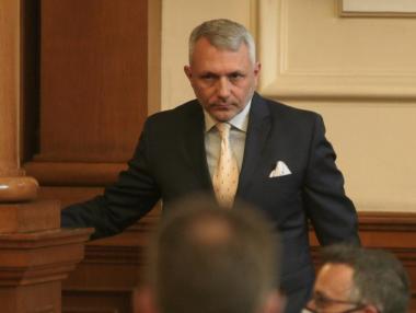 Правителството на Трифонов остана без подкрепа от „Изправи се! Мутри вън“
