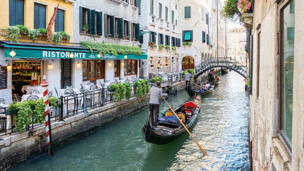 Италия забрани влизането на круизни кораби във Венеция
