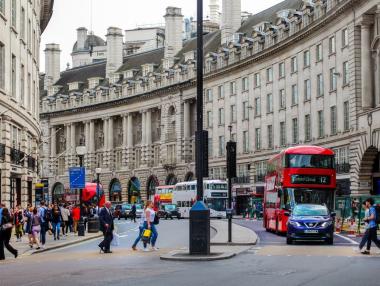 Британската инфлация рязко скочи до 3-годишен връх