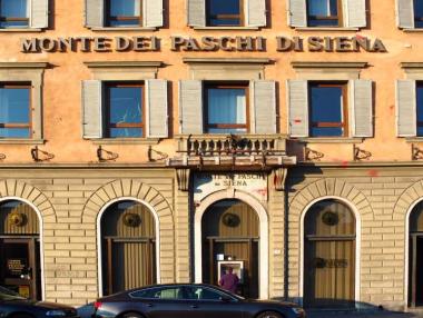 Най-старата банка в света спешно си търси нов купувач