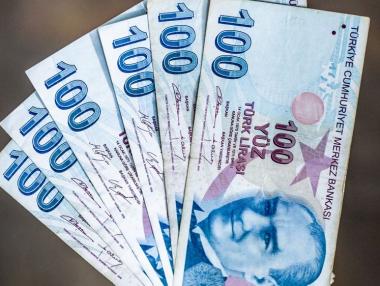 Турската лира бавно поскъпва