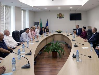 Радев: Сигурността и прозрачността са ключови за инвеститорите 