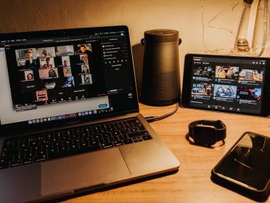 Zoom купува облачен колцентър за 15 млрд. долара