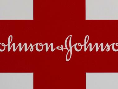 Johnson & Johnson разработва план за спасение от фалит
