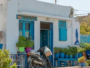 Супермаркетите в Кипър ще допускат само ваксинирани