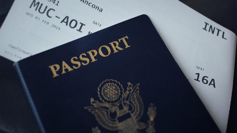 Кабинетът променя таксите за издаване на визи