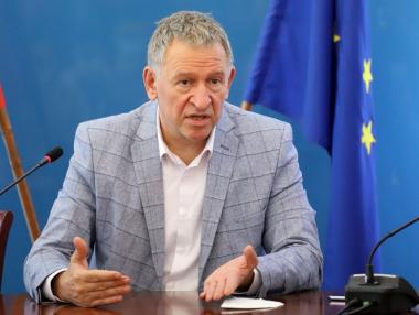 Кацаров свиква областните кризисни щабове