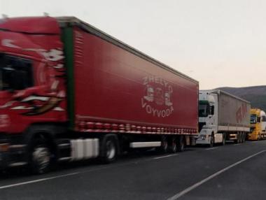 АПИ затваря за камиони част от „Хемус“ заради ремонт