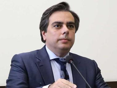 Василев: Проверките на големите фирми, а не на фризьорските салони пълнят хазната