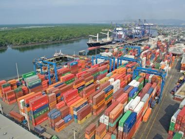 Нови проблеми пред глобалните вериги за доставки