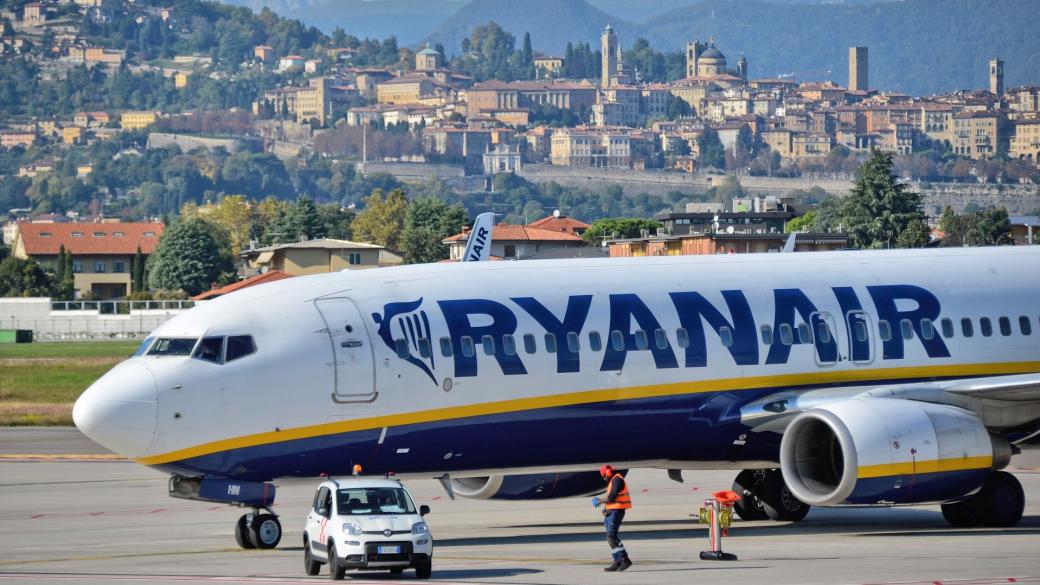 COVID продължава да дърпа надолу Ryanair