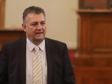 Новото ръководство на БЕХ е блокирано след жалба на Валентин Николов